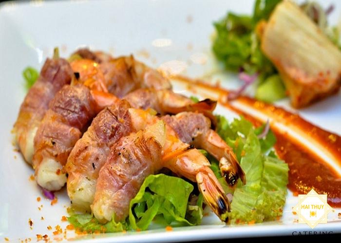 Thịt xong khói cuộn tôm