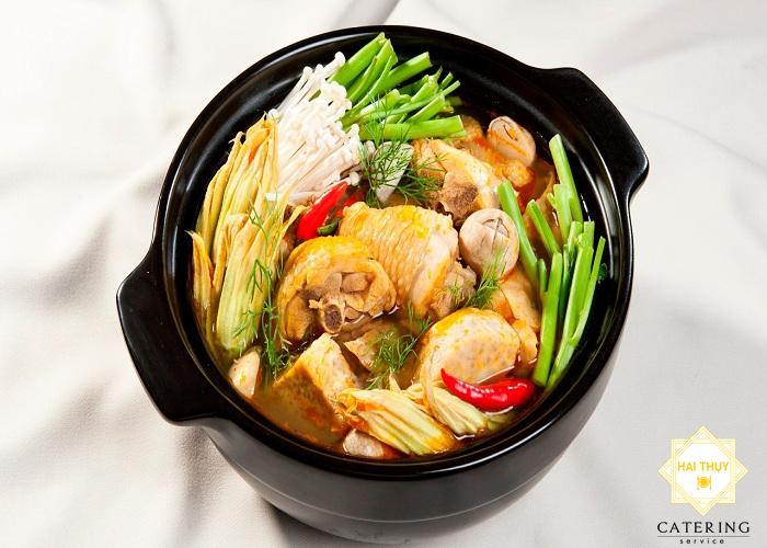 Lẩu gà bát bửu