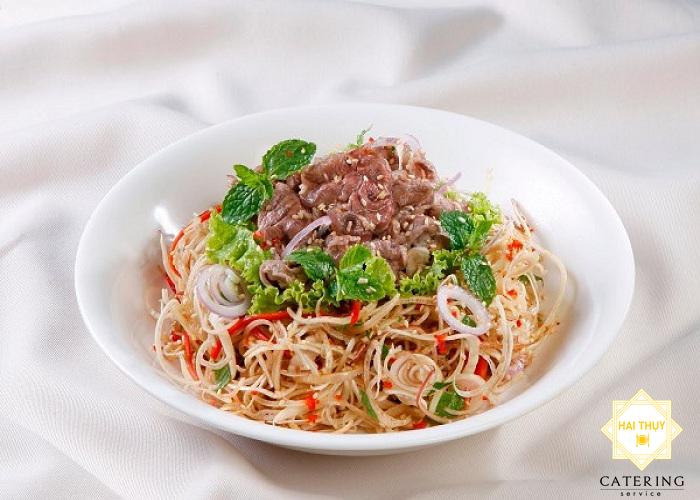 Gỏi bò ngũ sắc