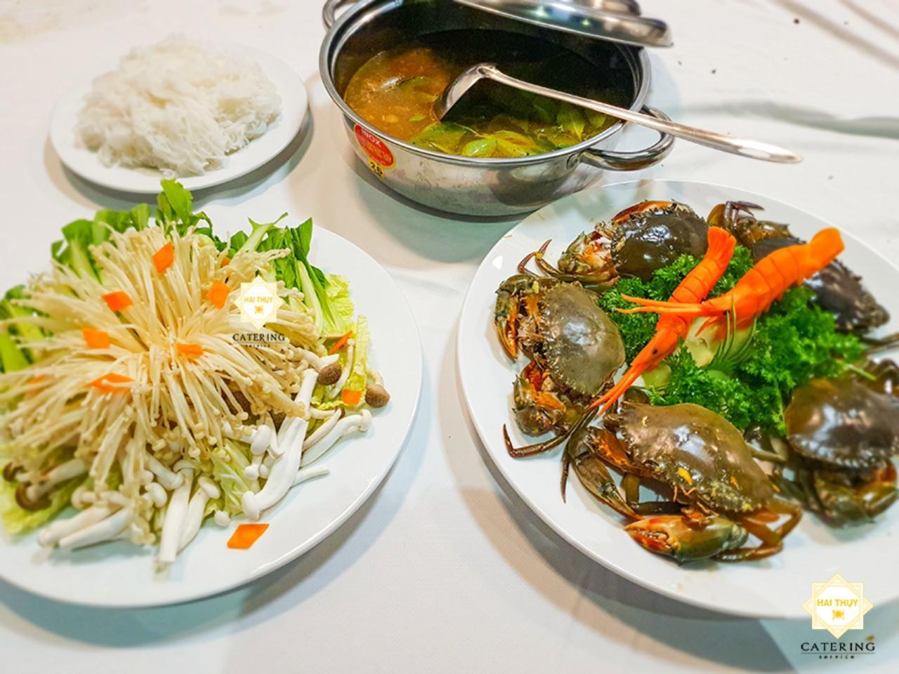 Thưởng thức hương vị lẩu cua đầy đậm đà