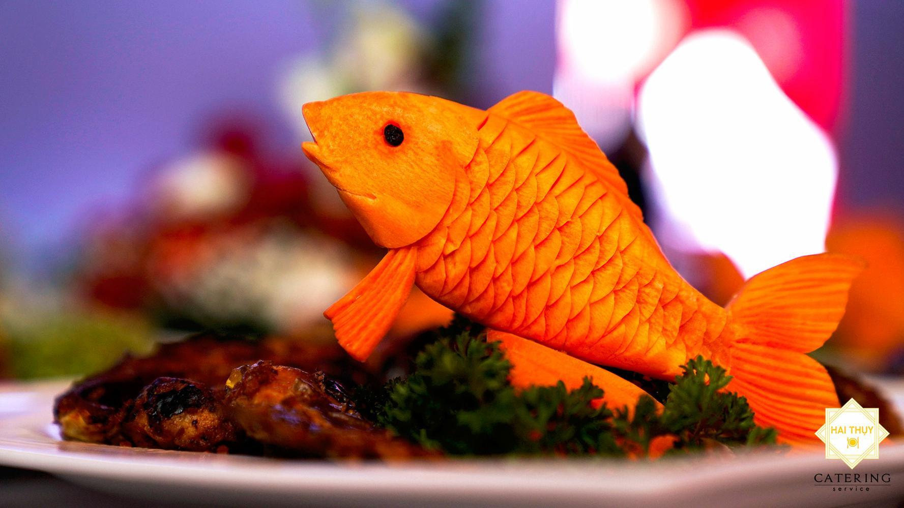 Những món ăn được Hai Thụy Catering mang đến cho bữa tiệc rất đẹp mắt và ngon miệng