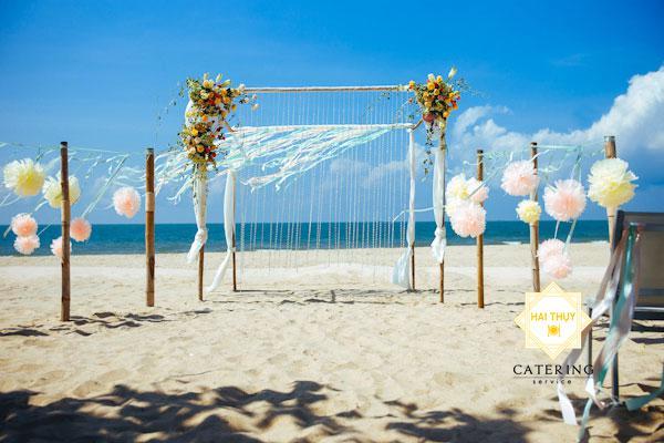 Bật mí 5 phong cách trang trí background tiệc cưới đẹp như mơ