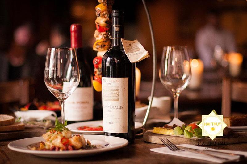 Dịch vụ nấu ăn giá rẻ Menu24h – Thăng hoa cùng buổi tiệc ấm cúng