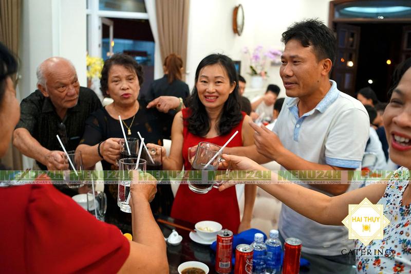 Dịch vụ nấu ăn Gò Vấp - Tận hưởng dịch vụ tiệc 3 sao chỉ với 3 bàn ngay tại nhà!