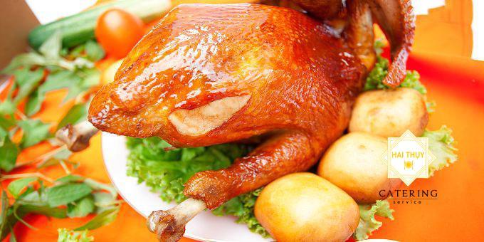 Gà quay ngũ vị lý tưởng cho những bữa tiệc gia đình
