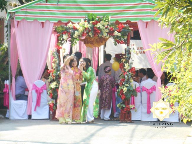 tiệc cưới chú rể Quang Anh