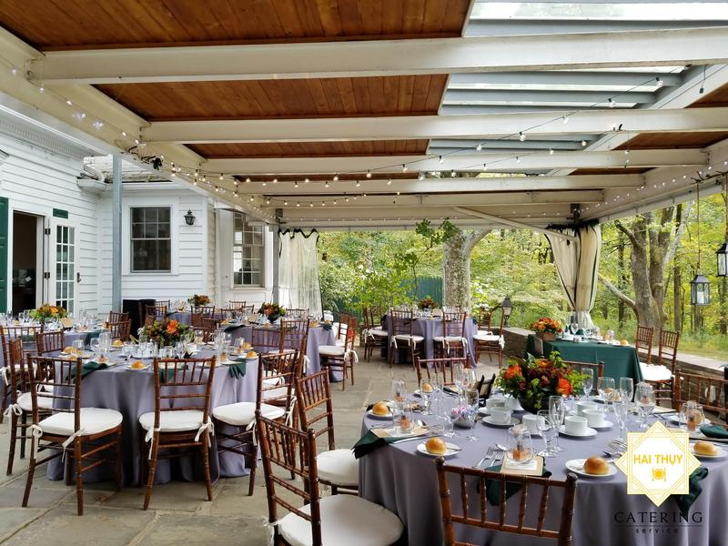 Tiệc ngoài trời