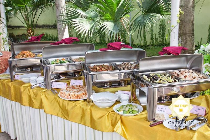Tổ chức buffet tiệc tại nhà, cơ quan