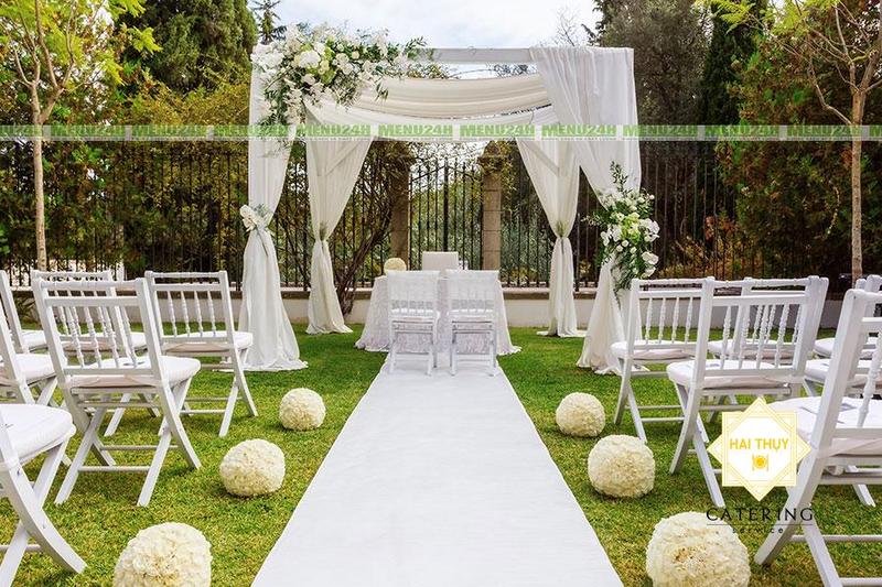 TỔ CHỨC TIỆC CƯỚI NGOÀI TRỜI ẤN TƯỢNG CÙNG MENU24H