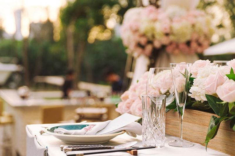 Mang trọn sự ấn tượng và ý nghĩa vào trong ngày trọng đại với dịch vụ đặt tiệc cưới